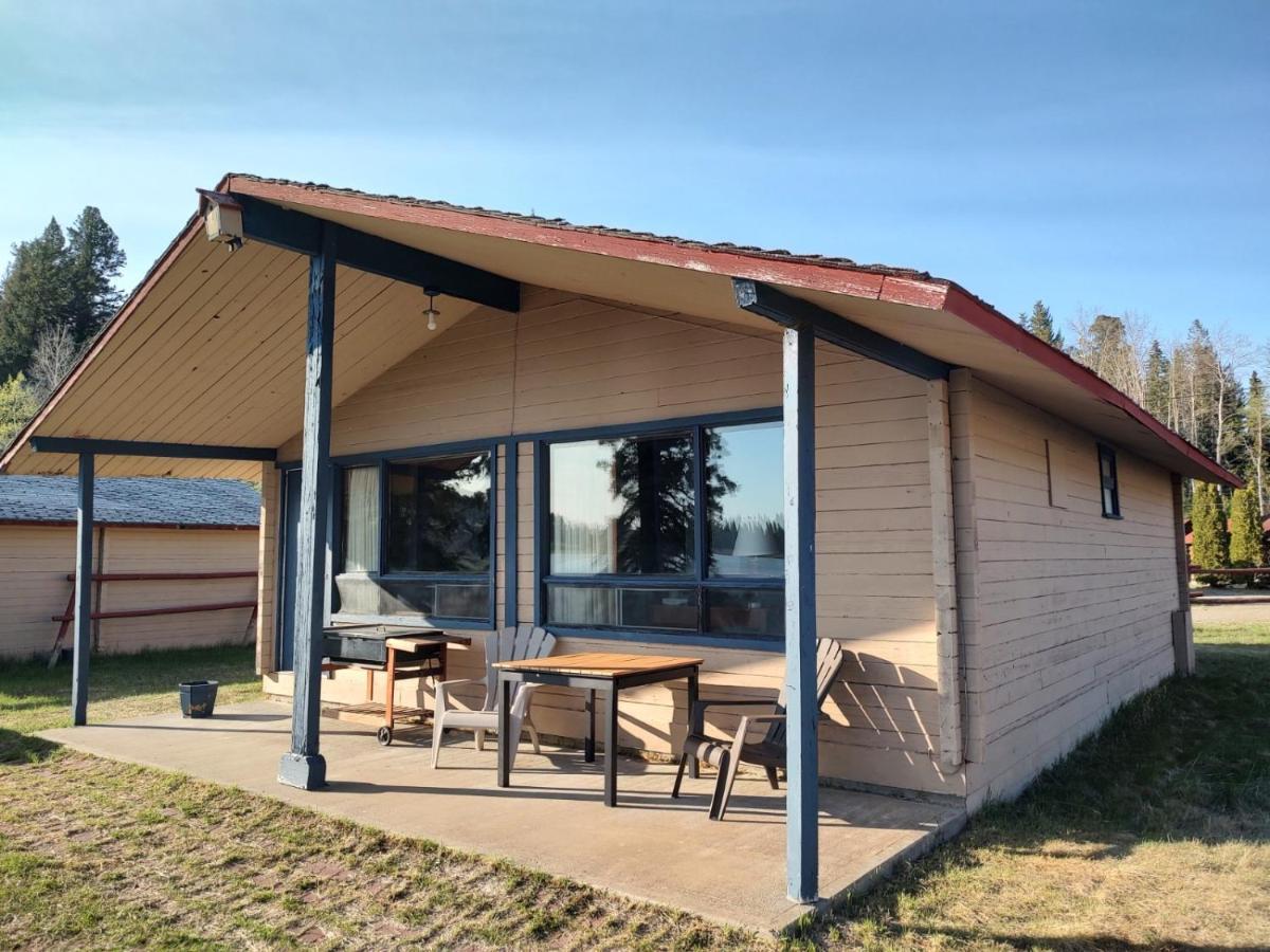 Logan Lake Lac Le Jeune Nature Resort מראה חיצוני תמונה