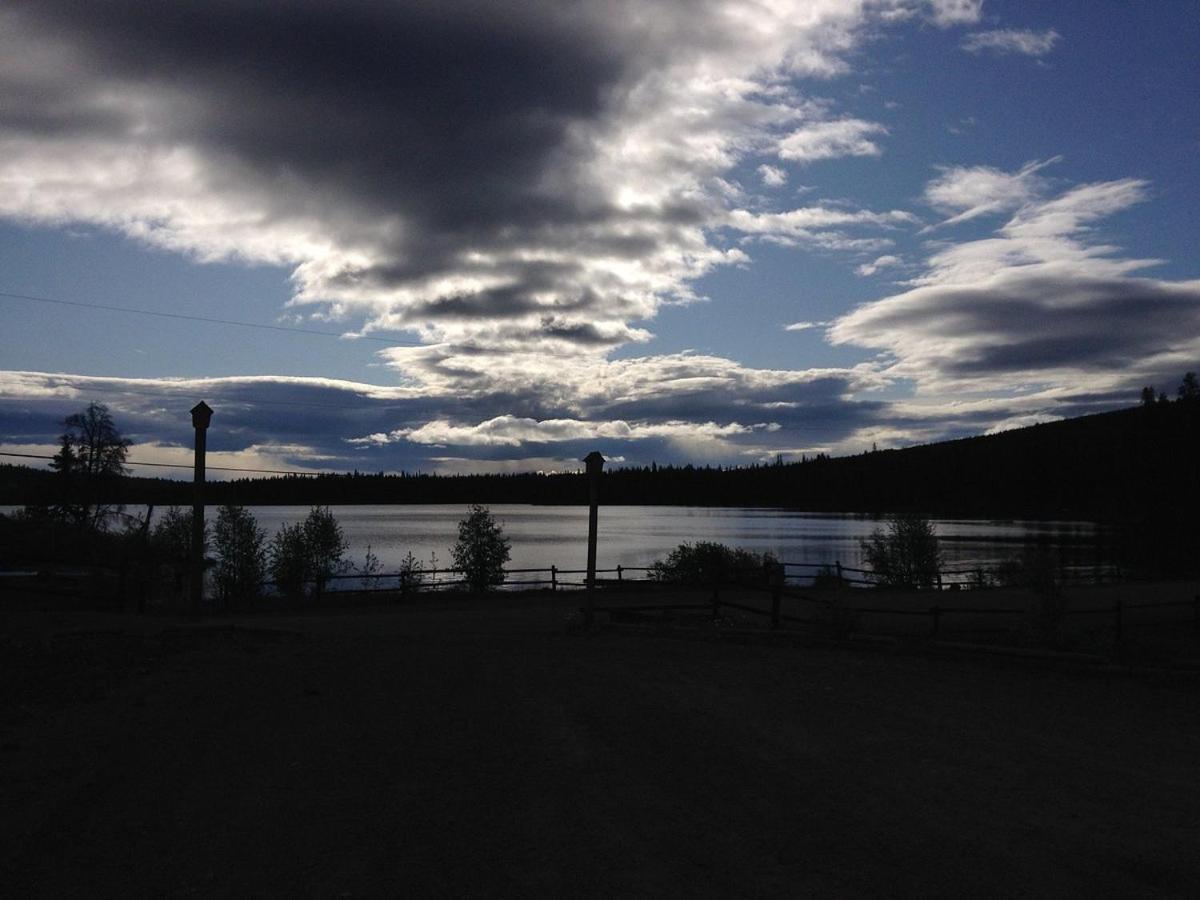 Logan Lake Lac Le Jeune Nature Resort מראה חיצוני תמונה