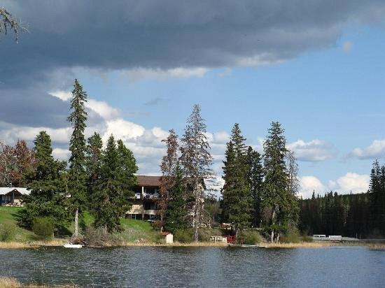 Logan Lake Lac Le Jeune Nature Resort מראה חיצוני תמונה