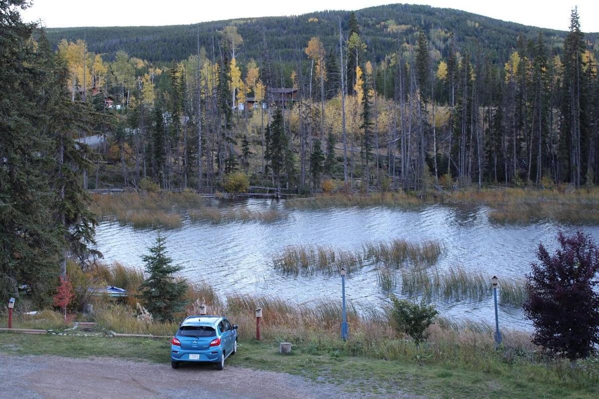 Logan Lake Lac Le Jeune Nature Resort מראה חיצוני תמונה