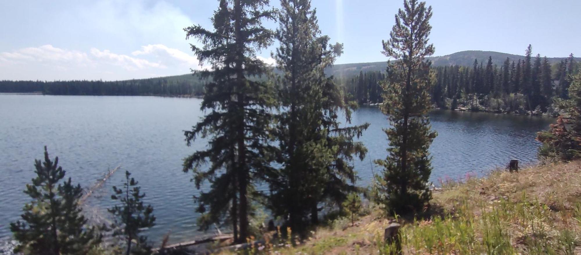 Logan Lake Lac Le Jeune Nature Resort מראה חיצוני תמונה